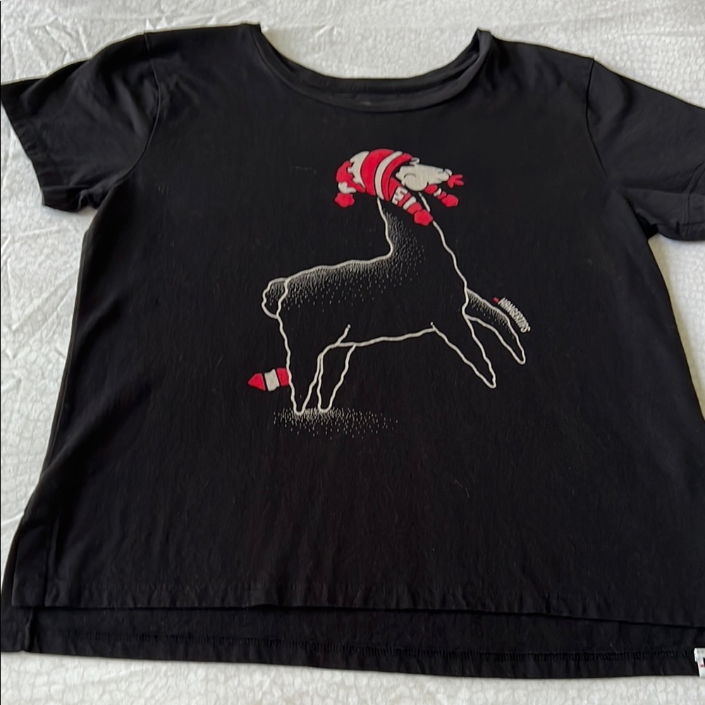 Hsngertips brand Black and Red Short Sleeve Tee with Peruvian hat Design